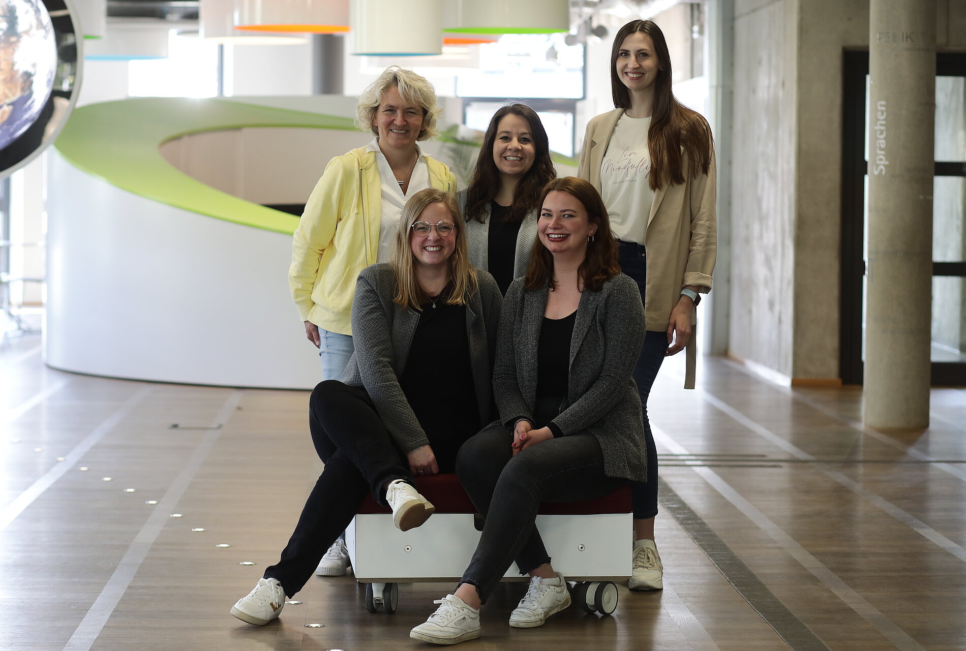 Jobs & Karriere | Junior Uni